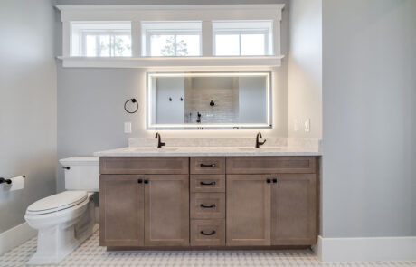 Hampton Lake - Bathroom