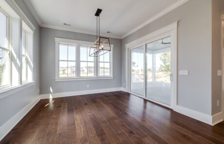 Hampton Lake - Dining Area